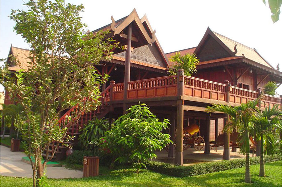 Wake up to rice fields and warm smiles on your Cambodia Tours